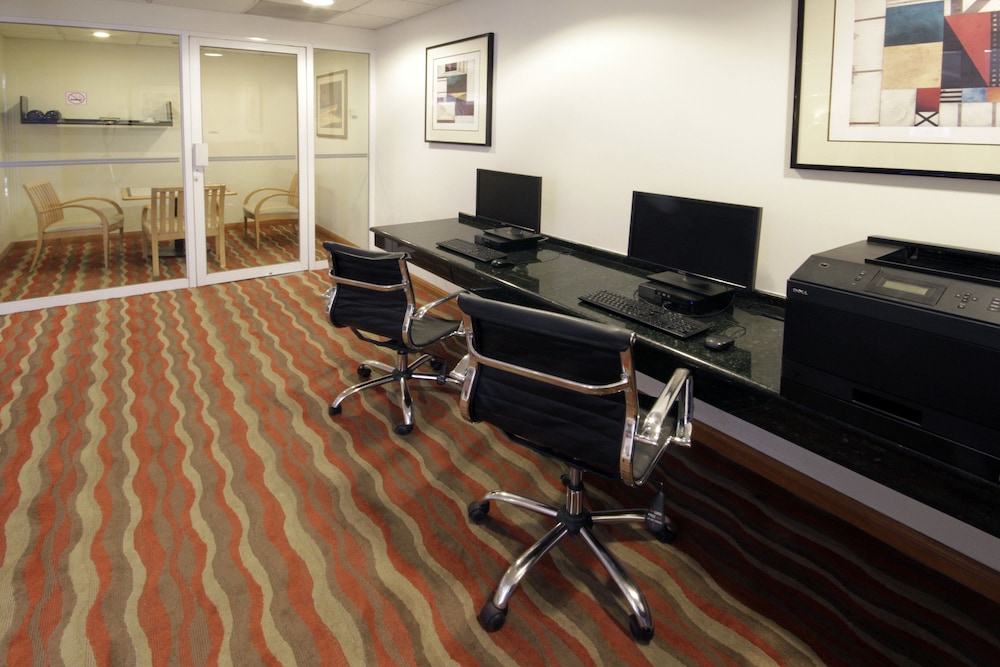 Holiday Inn Express Torreon 52/69