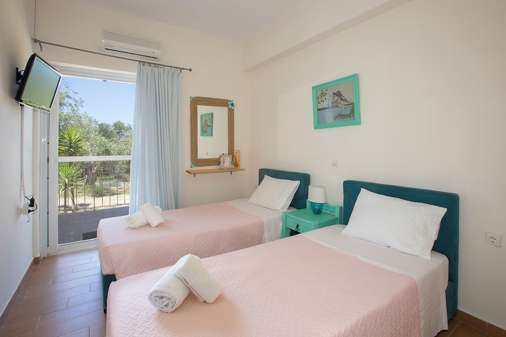 Villazia Exclusive Estate 6/27