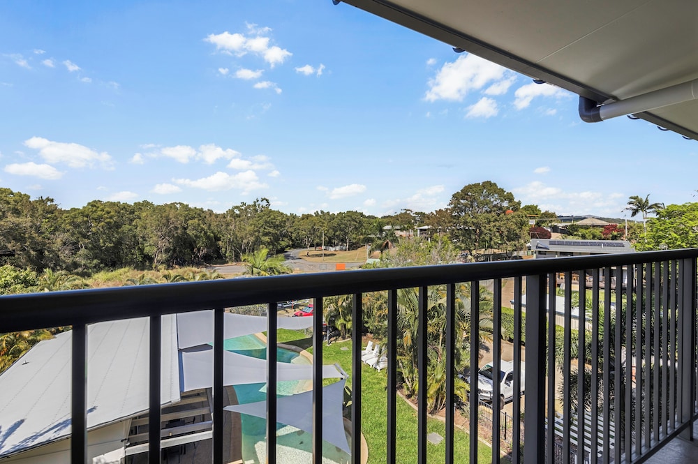 Beaches On Lammermoor Apartments in Lammermoor