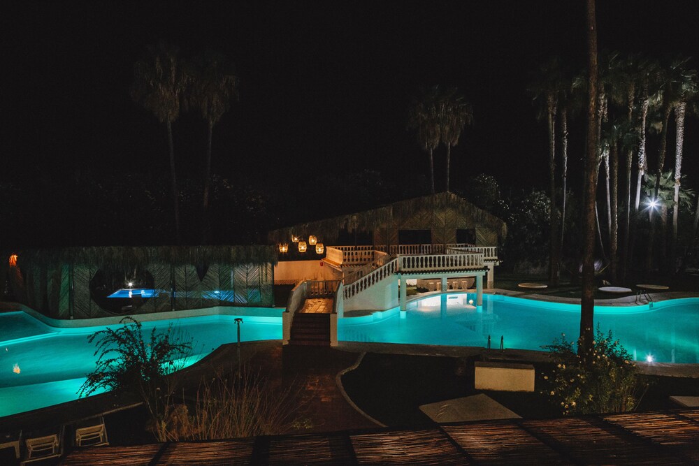 Tu and Me Resort - Adults Only 32/33