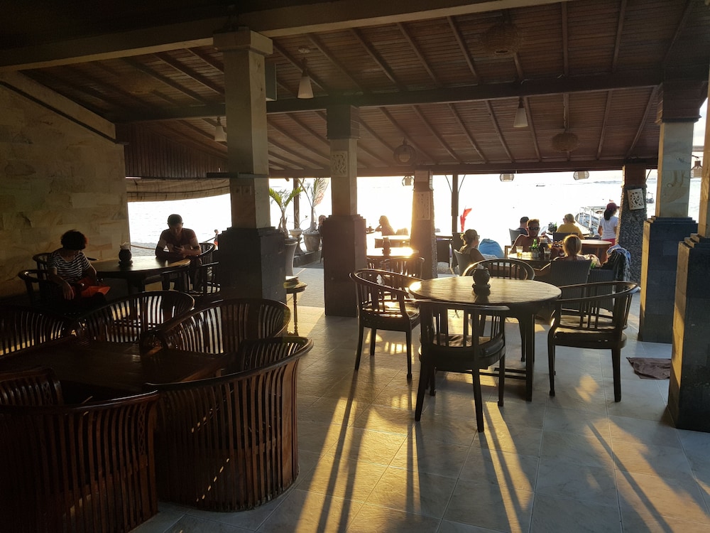 Puri Nusa Beach Hotel 19/32