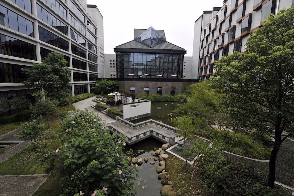 Huangshan Xuanyuan International Hotel 23/26