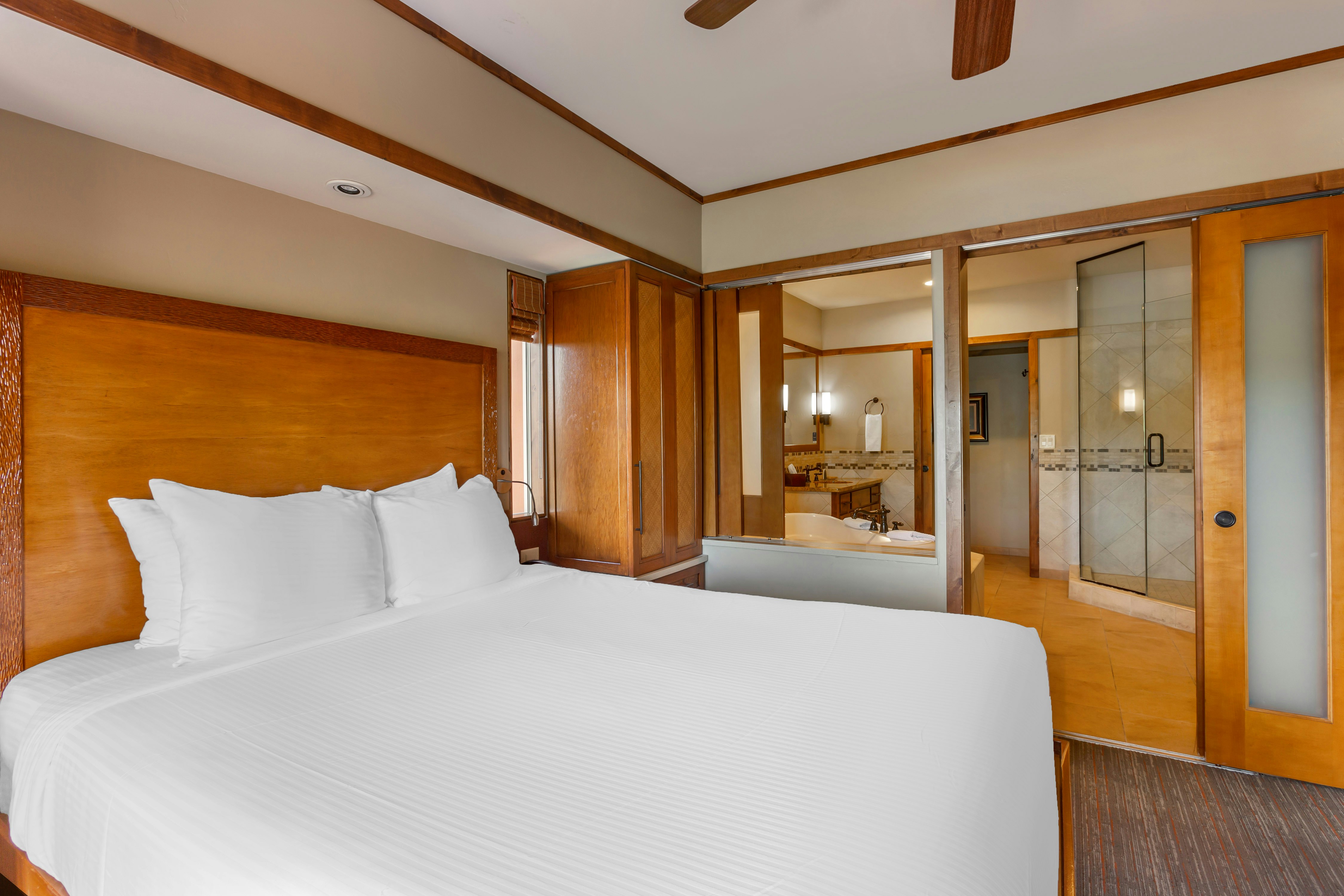 1 Bedroom, Sunset, King Bed, Accessible