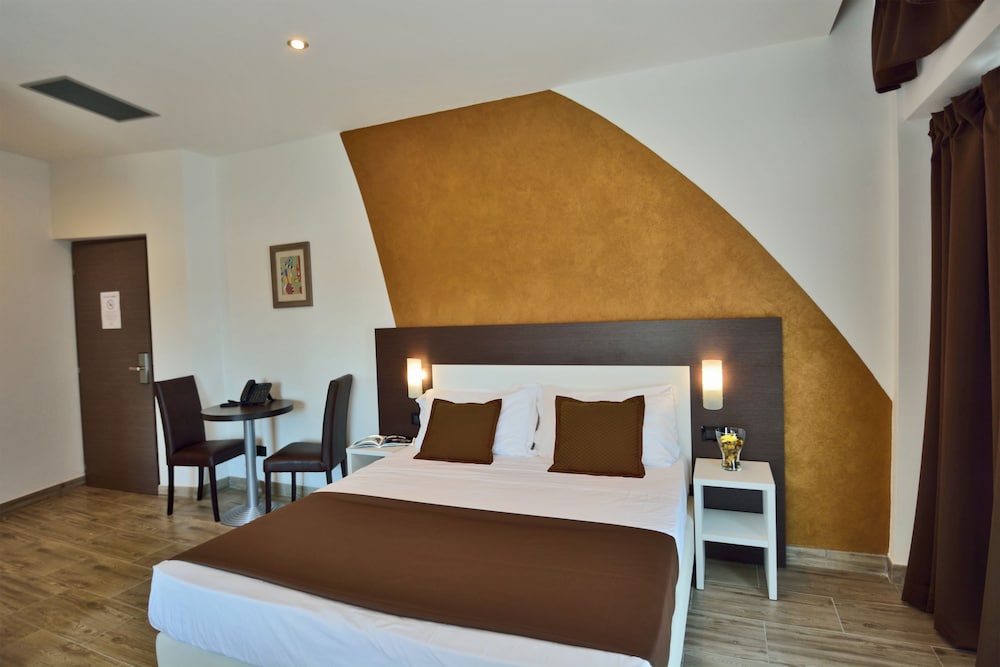 Hotel Luxor Florence 32/76