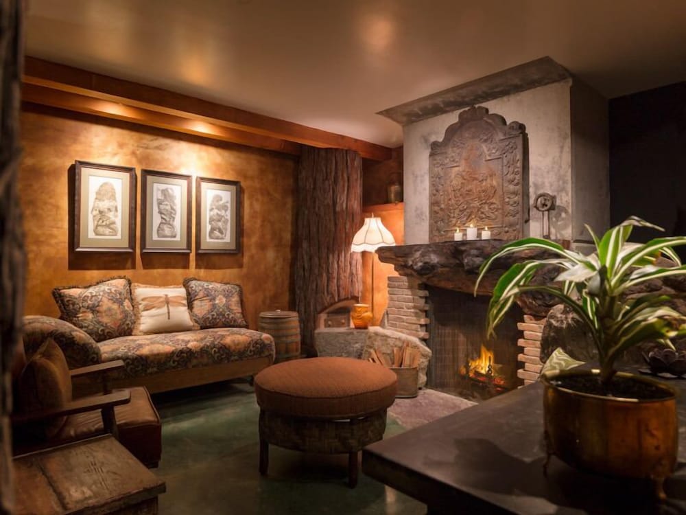 The Inn at Newport Ranch 50/67