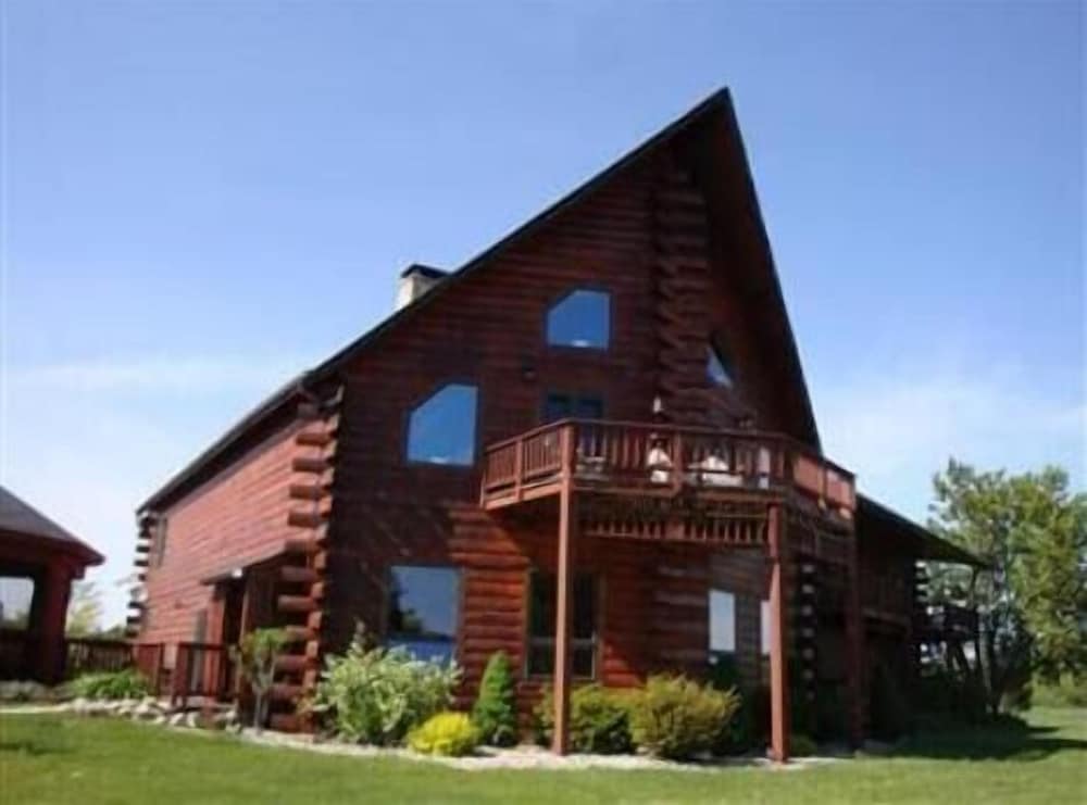 Point Au Roche Lodge 4/50