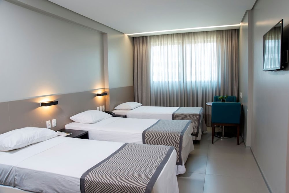 PREMIUM, TRIPLE, 3 BEDS