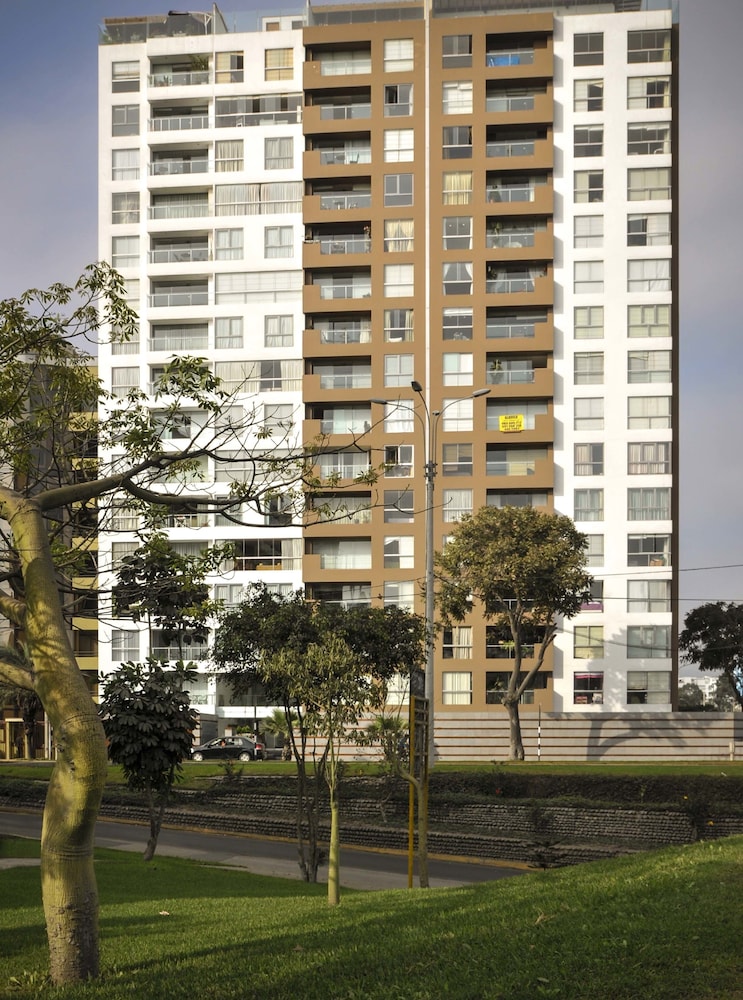Lux Miraflores Apartments Ocean View 1/24