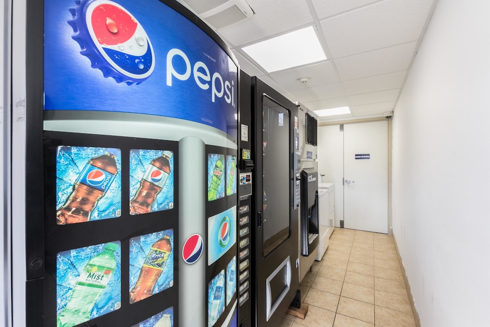 Motel6 New Brunswick, NJ 35/42