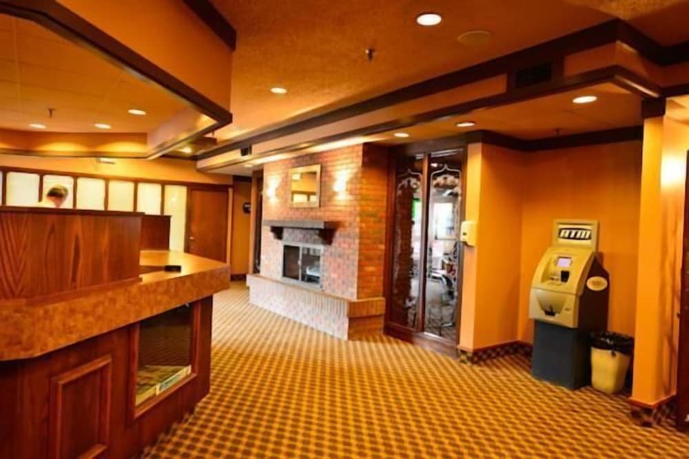 Travelodge by Wyndham Winnipeg Airport West 4/26