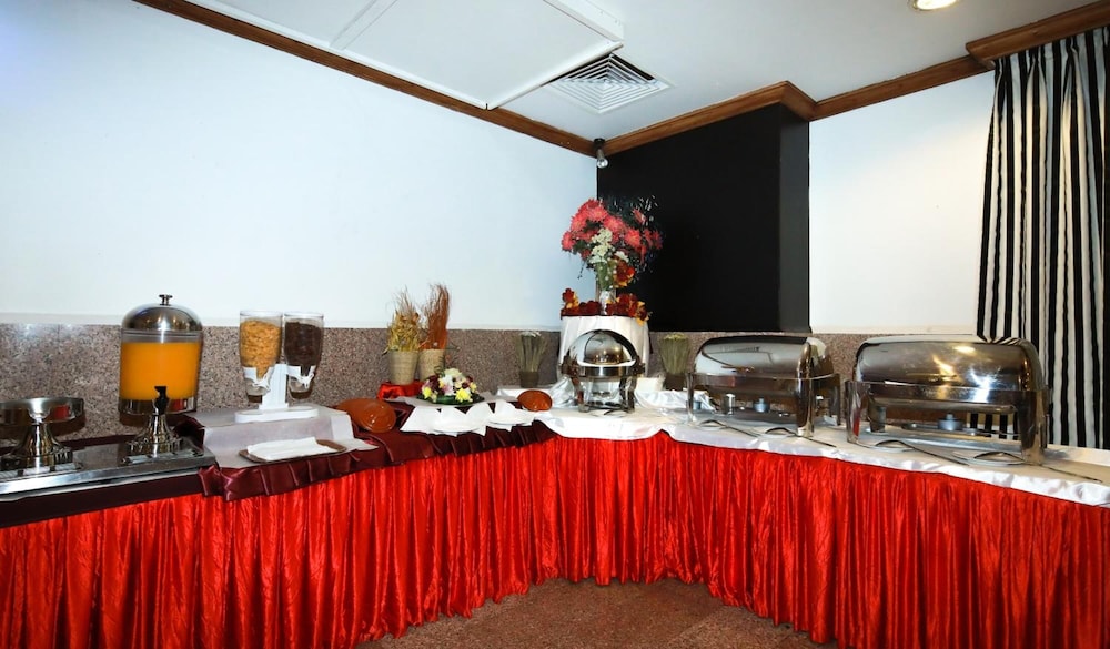 La Villa Hotel Doha 38/40
