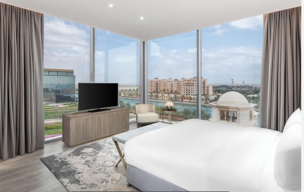 Views Hotel And Residence 25/69