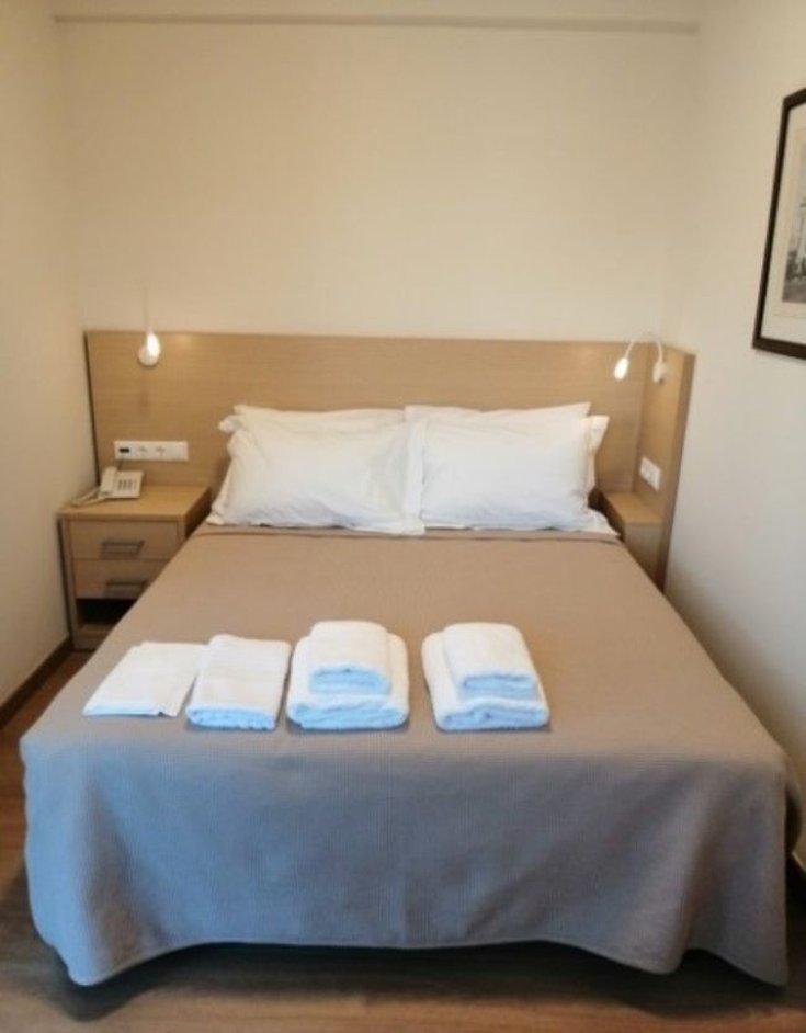 Senior, Suite, City View