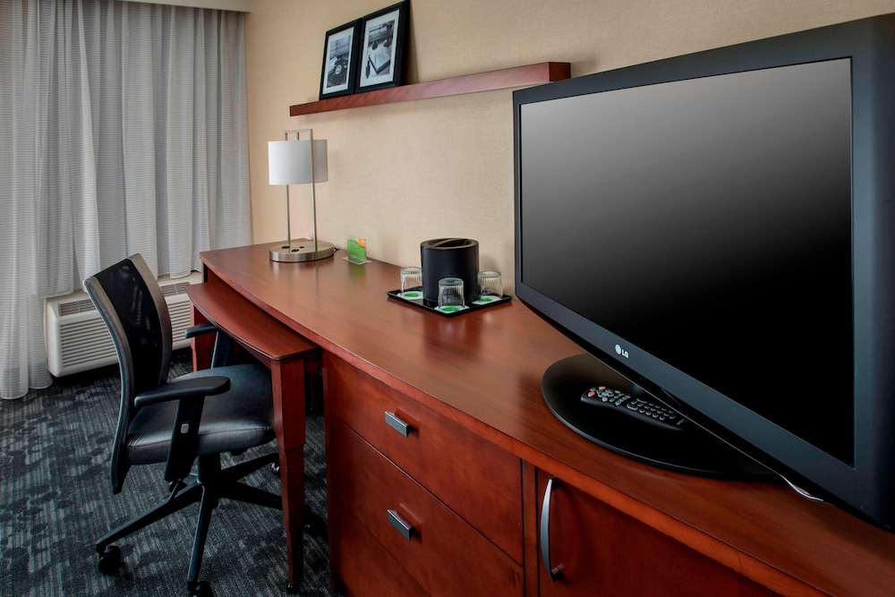Courtyard by Marriott Boston Andover 47/59