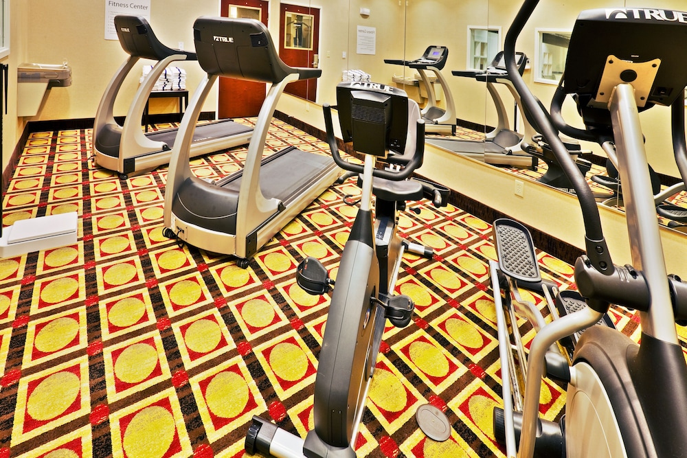 Holiday Inn Express Hotel And Suites Bartlesville 18/35
