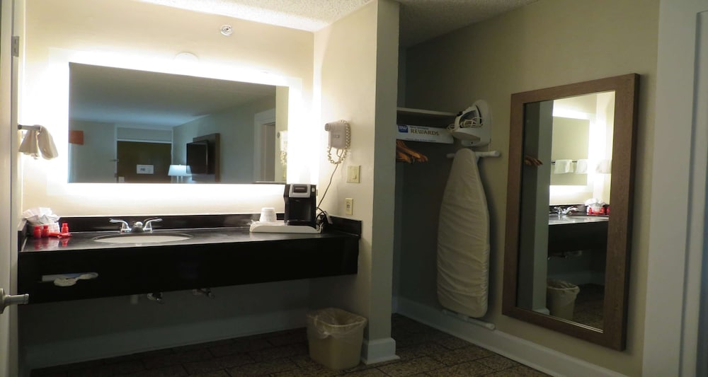 SureStay Plus Hotel by Best Western St Marys Cumberland 8/37