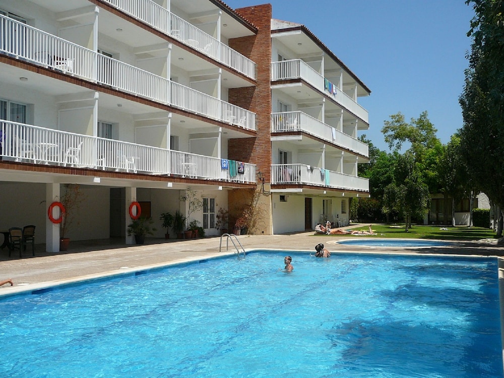 Sunway Amapola Apartments 8/73