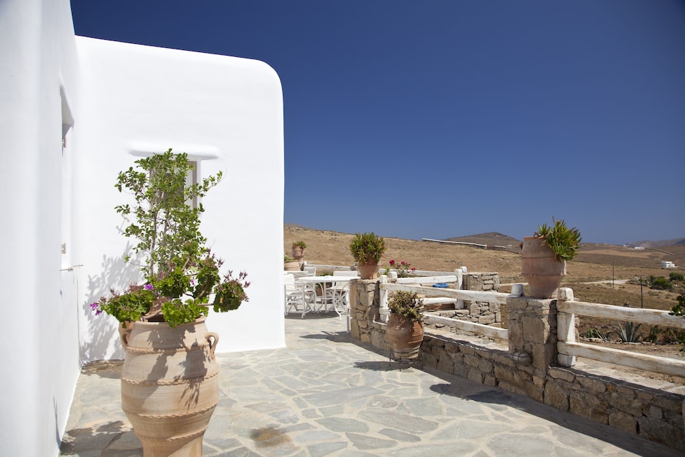 Elenis Village Suites 37/46