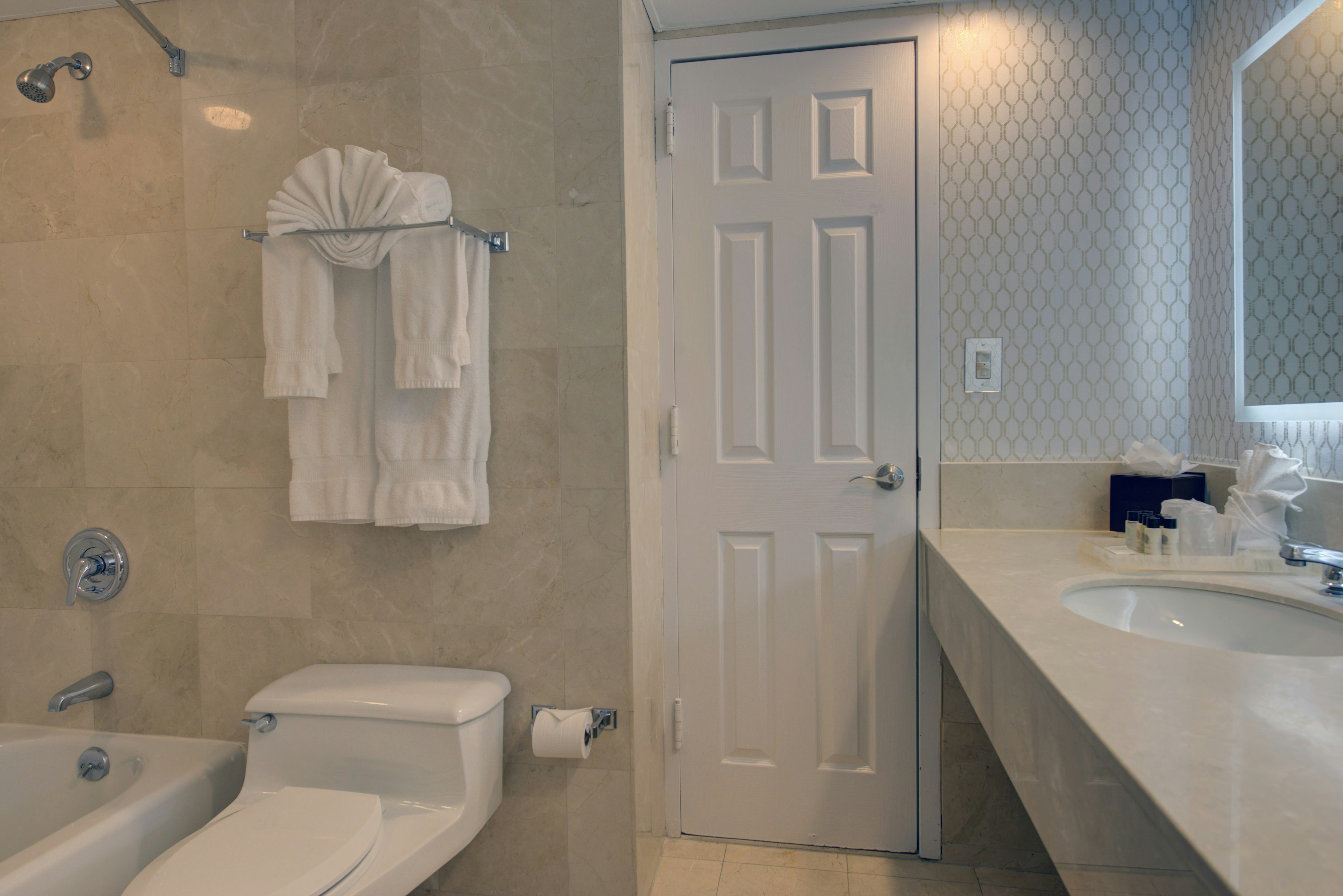 The Roslyn, Tapestry Collection by Hilton 49/50