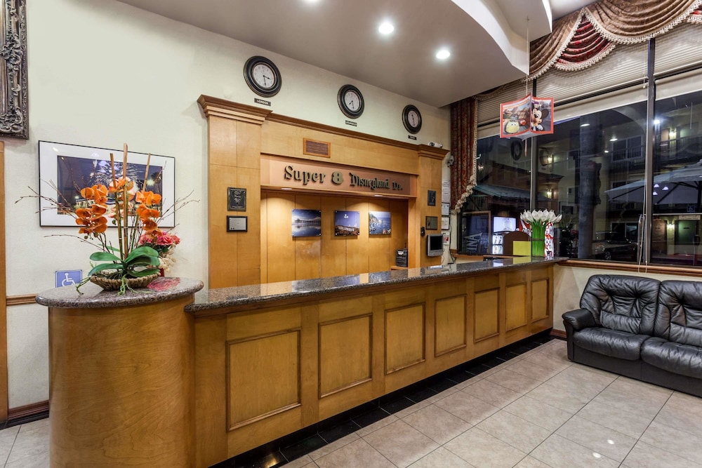 Super 8 by Wyndham Anaheim/Disneyland Drive CA 5/15