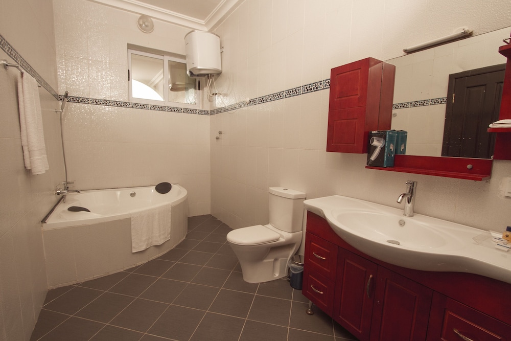 Kingstel Hotel 23/24