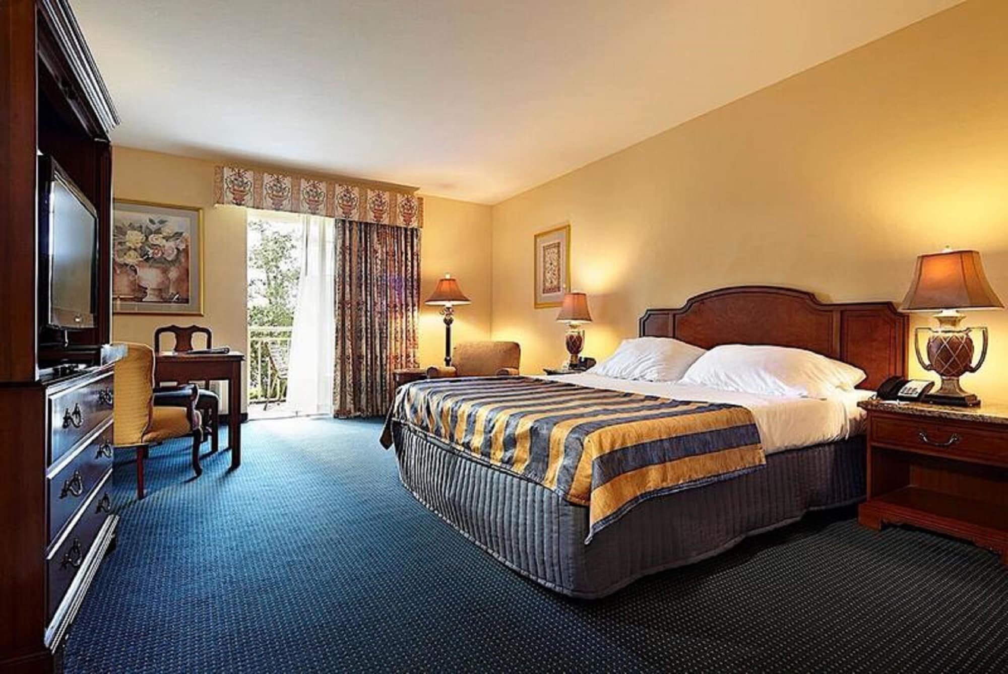 Standard, King Bed
