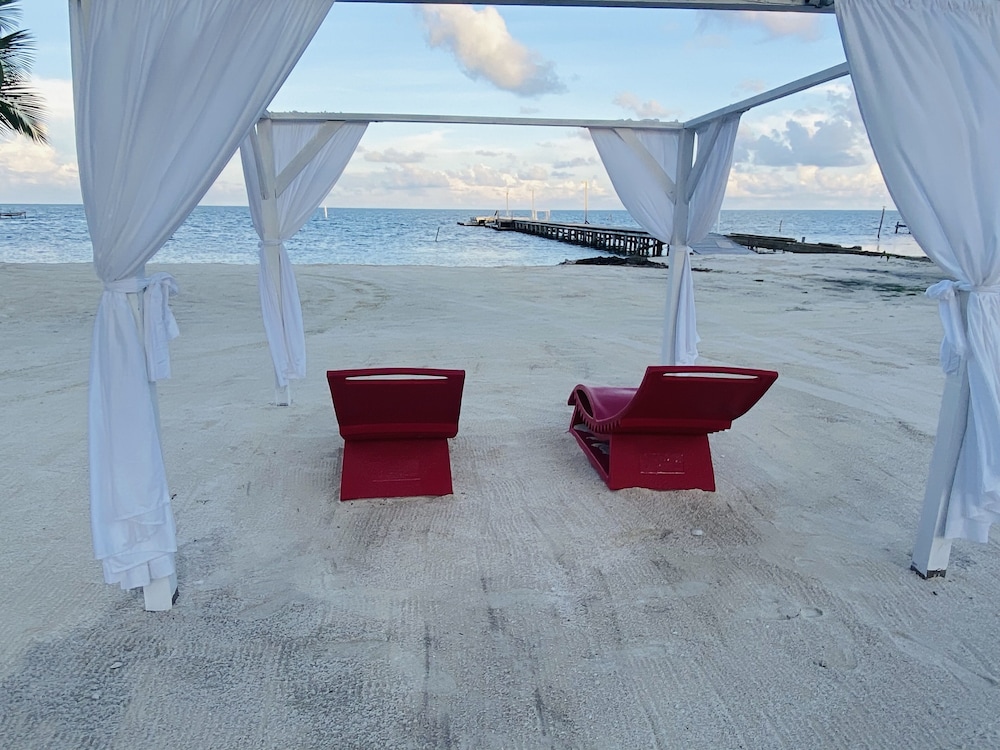 La Isla Resort 61/68