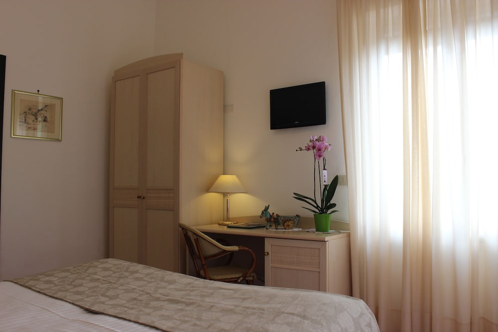 Hotel Miramare 11/63