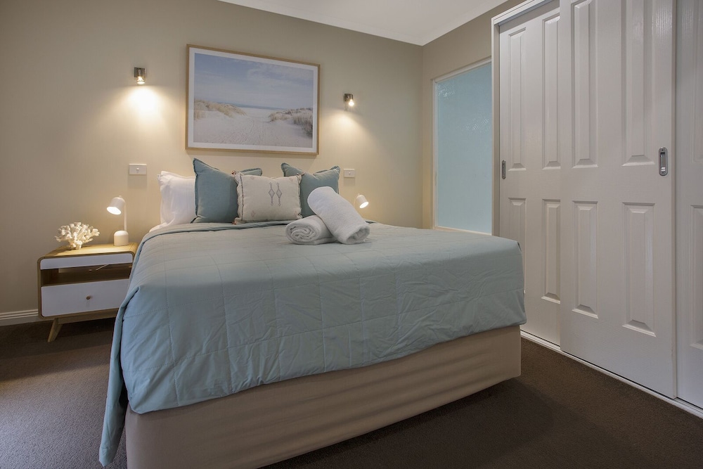 1 Bedroom, Family, Villa, King Bed, Bay View, Sofa