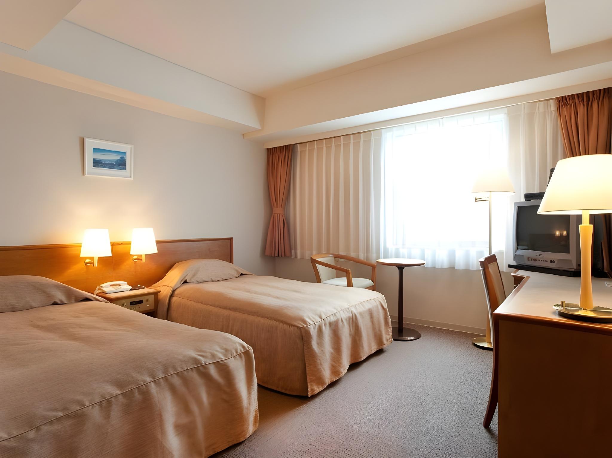 Tower, Water, Standard, Twin Beds, Ocean View, Smoking