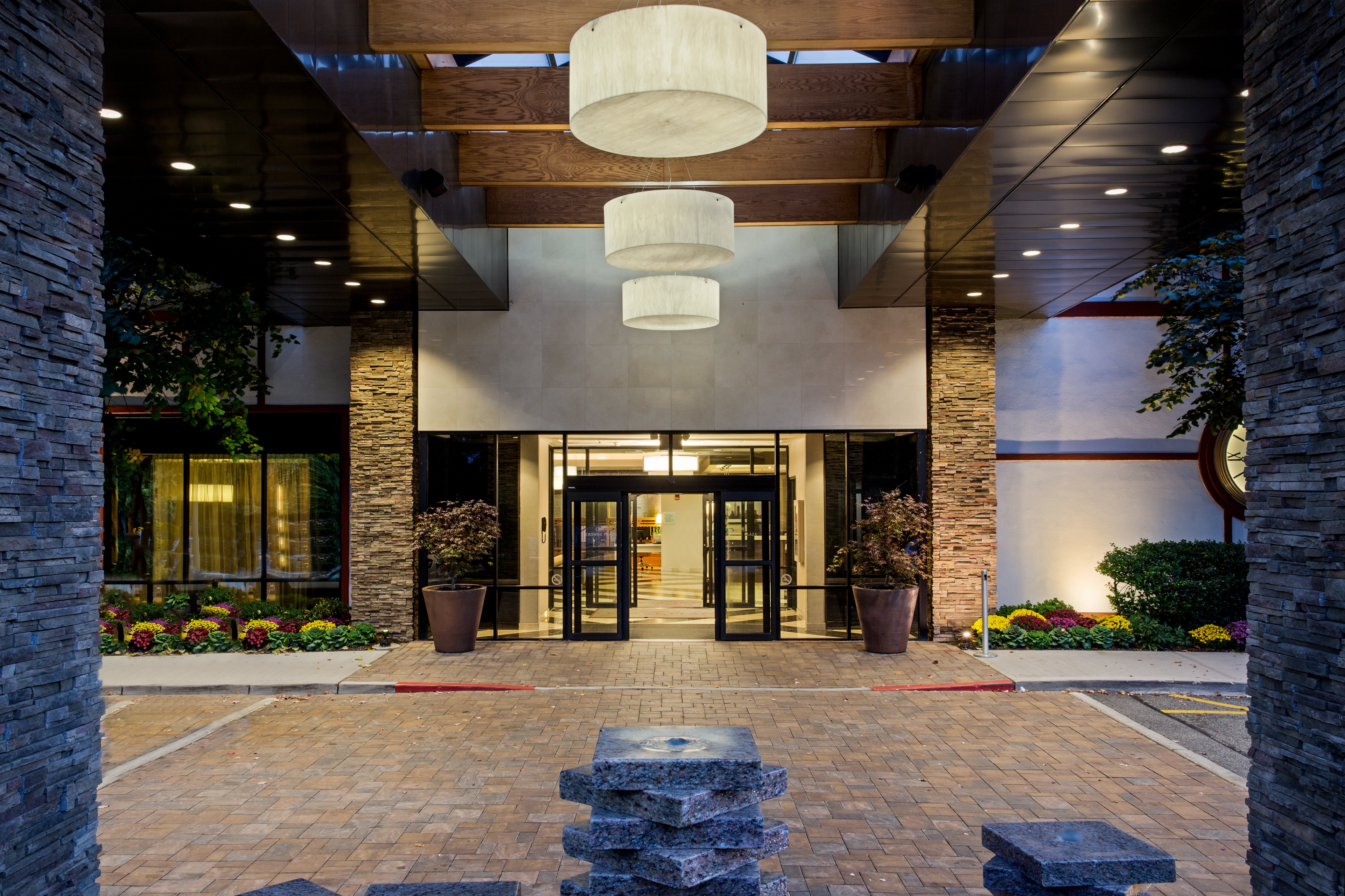 Crowne Plaza Suffern - Mahwah 4/81