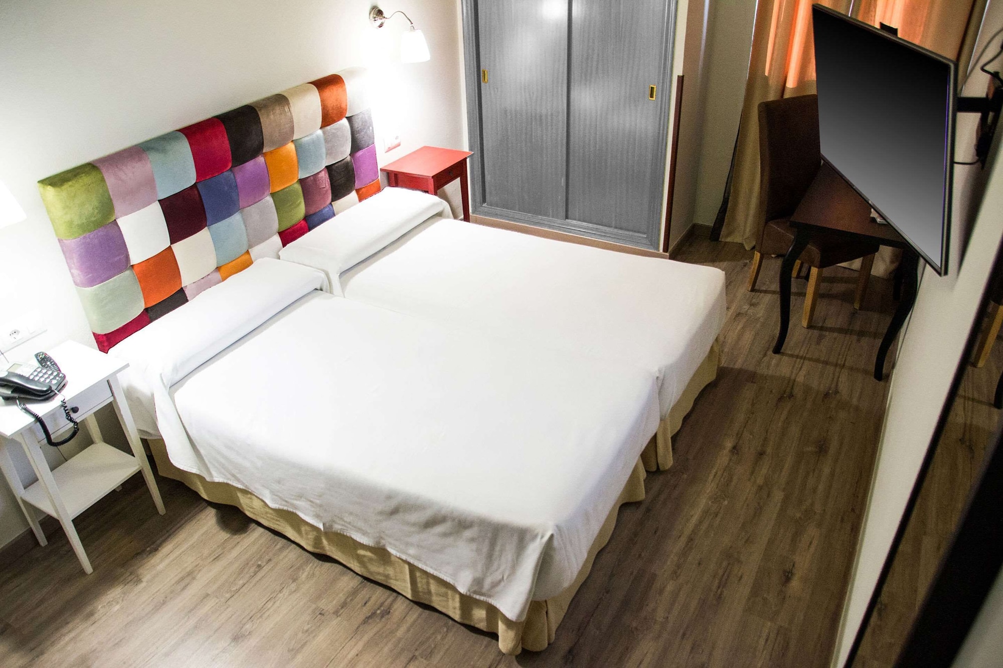STANDARD, TWIN BEDS