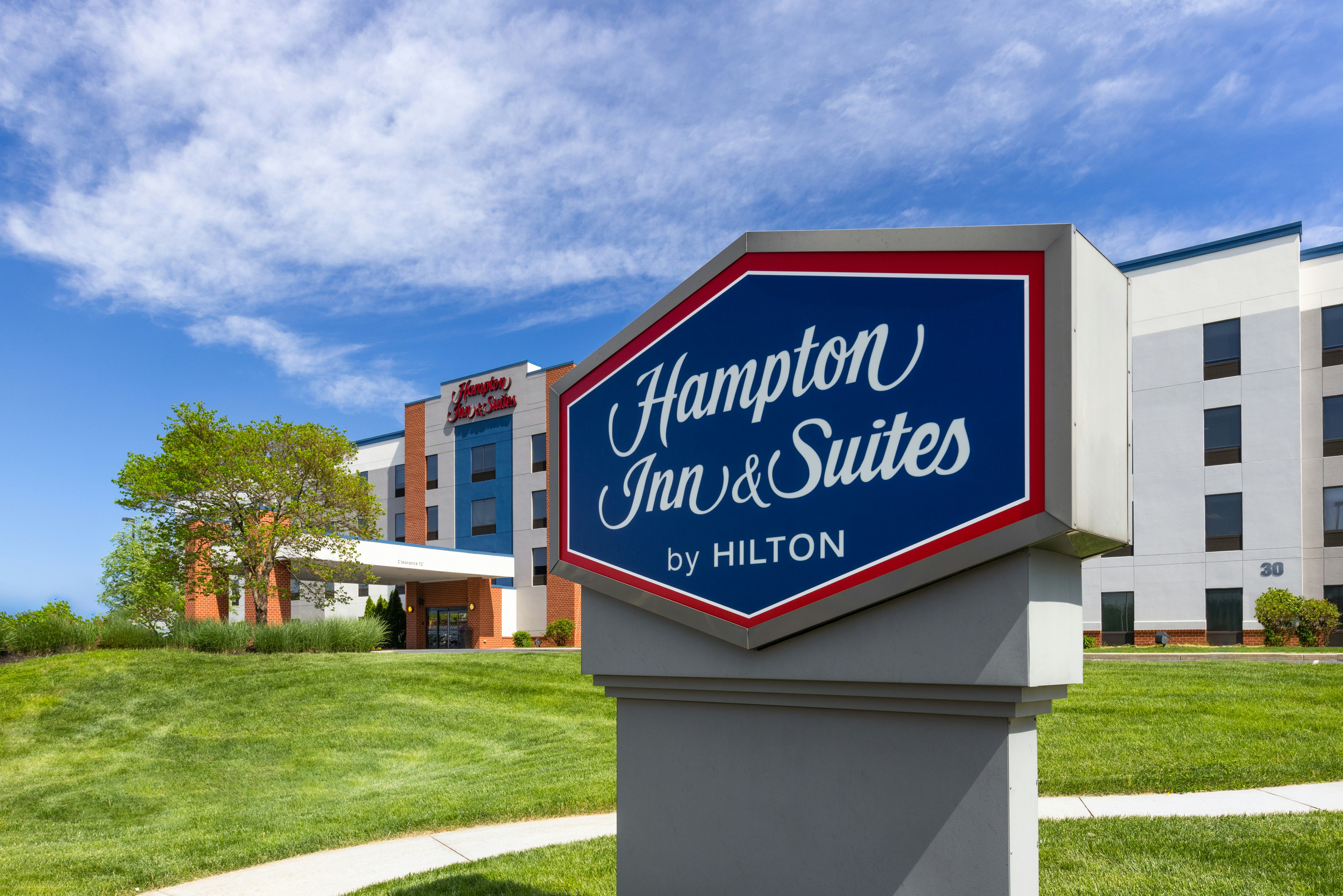 Hampton Inn and Suites Harrisburg/North 4/55