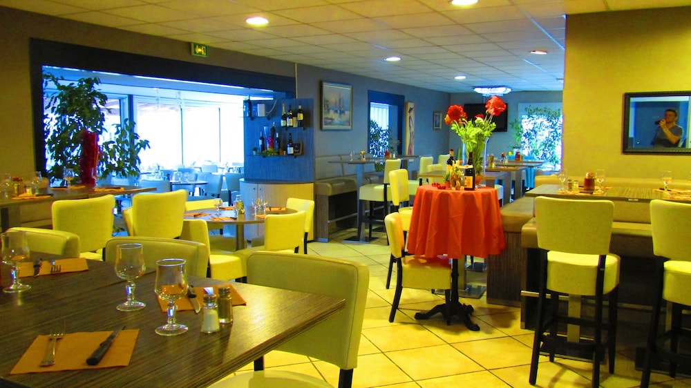 Aix Hotel 26/50