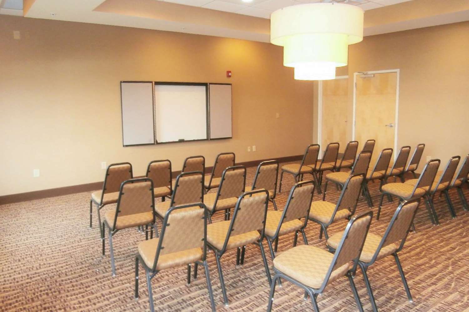 Comfort Suites Smyrna - Nashville Area 19/26