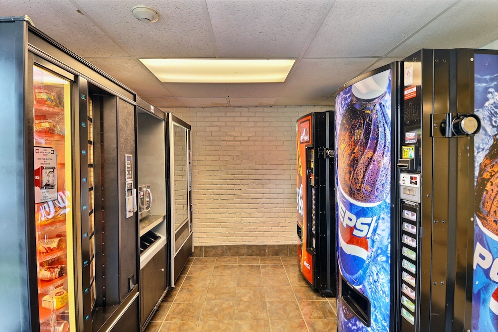 Motel6 Danvers, MA - Boston North 14/58