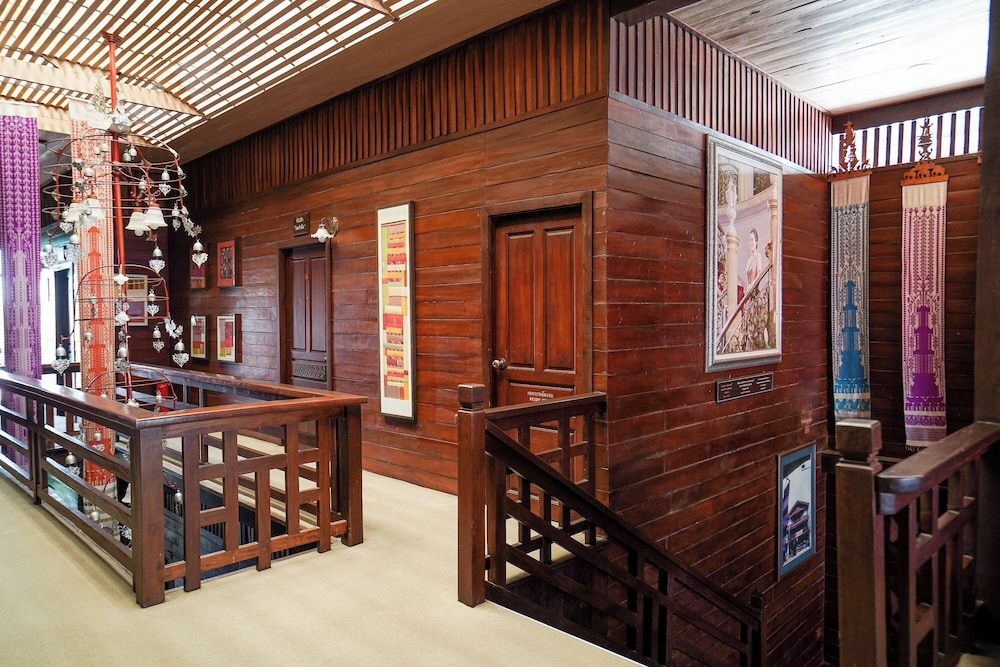 Pukha Nanfa Hotel 11/67