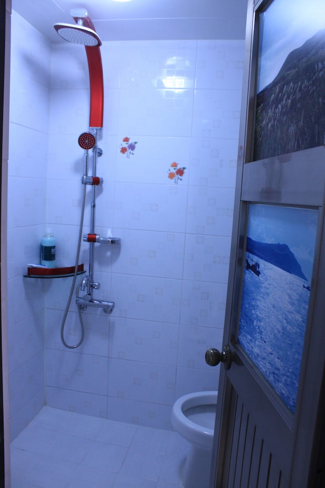 A Ji Hostel 33/35
