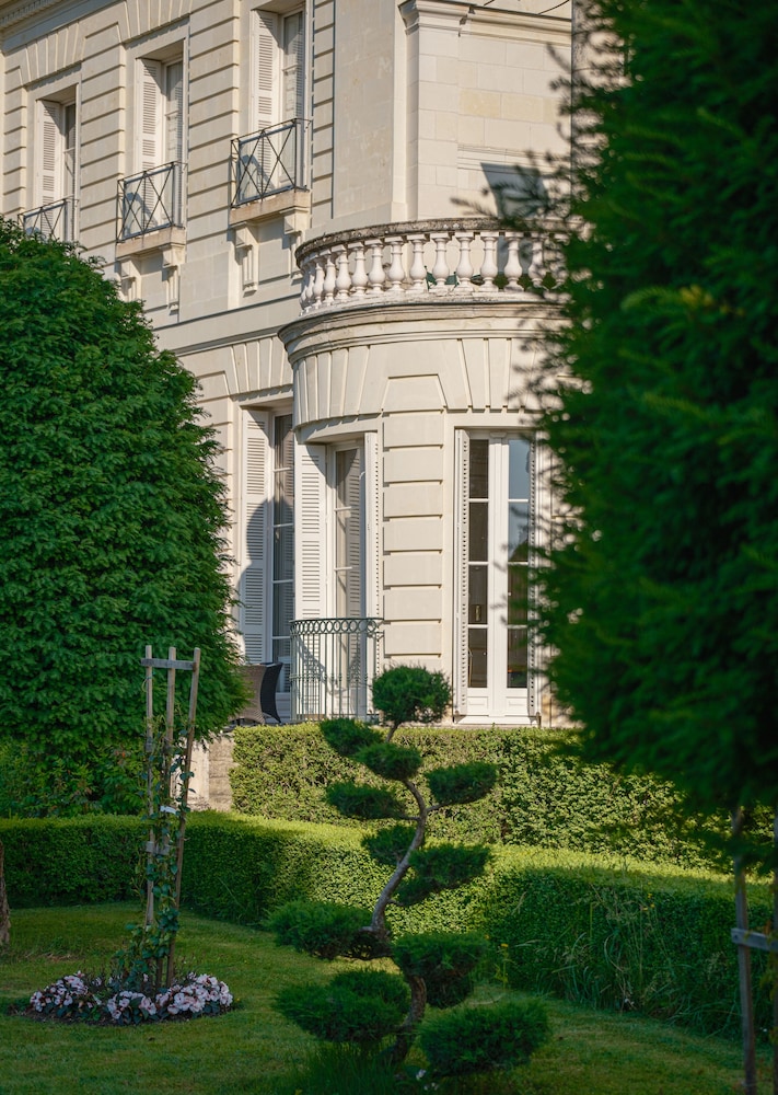 Chateau de Rochecotte 48/50