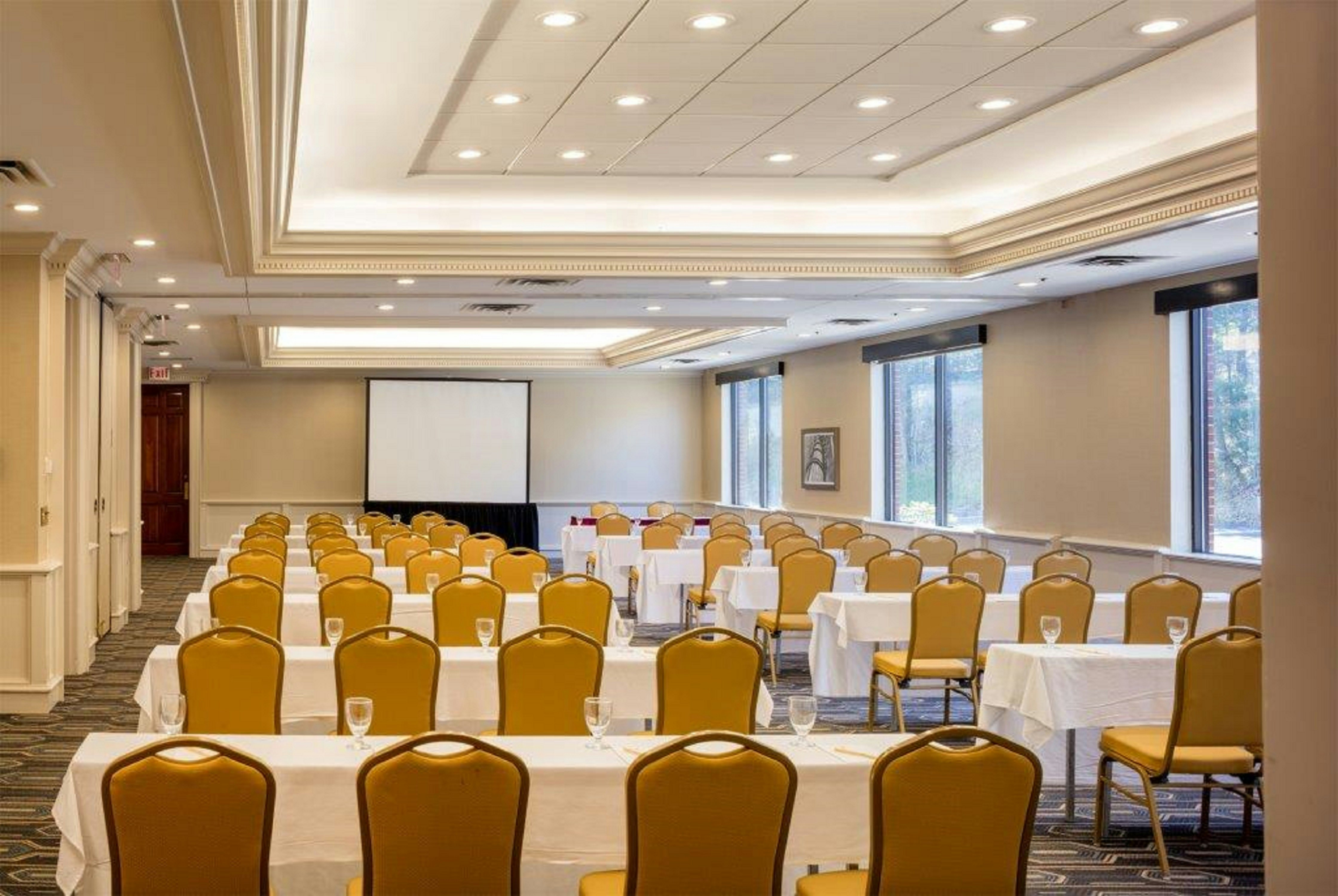Doubletree By Hilton Hotel Leominster 54/68