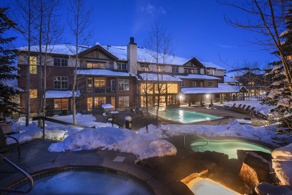Grand Timber Lodge 4/50