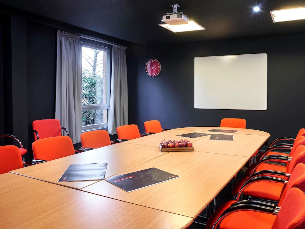 Ibis Swansea 57/63