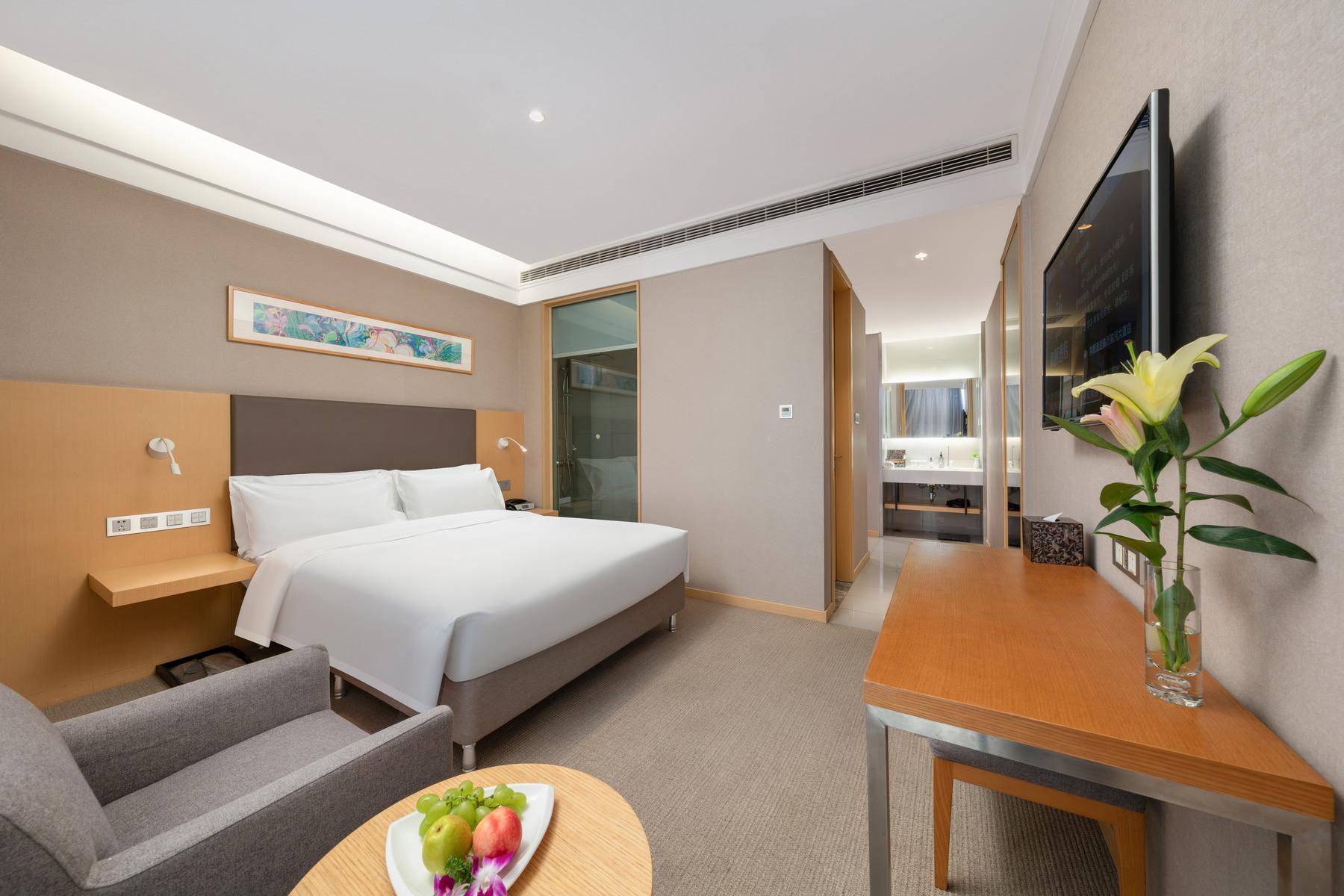 Heyi Queen Bed Room