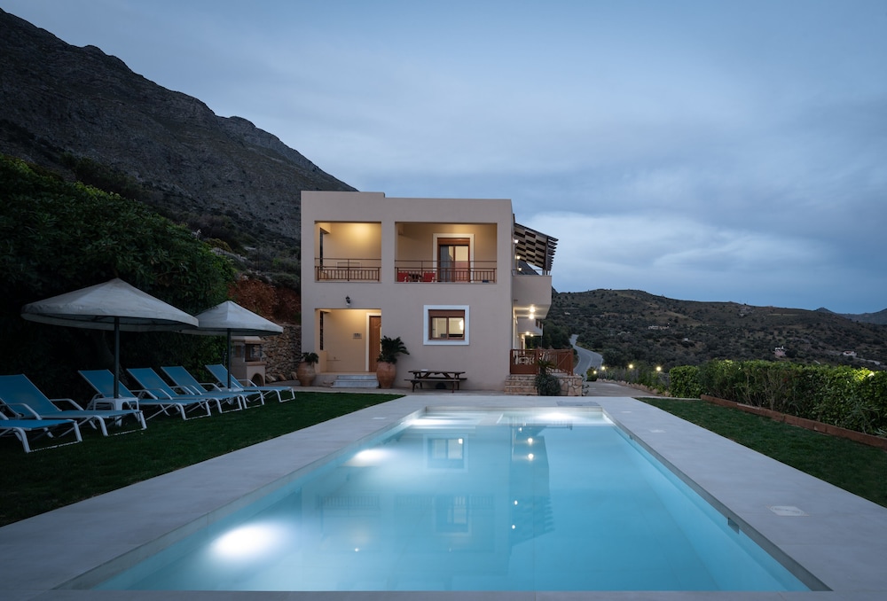 Villas Panagia 16/50