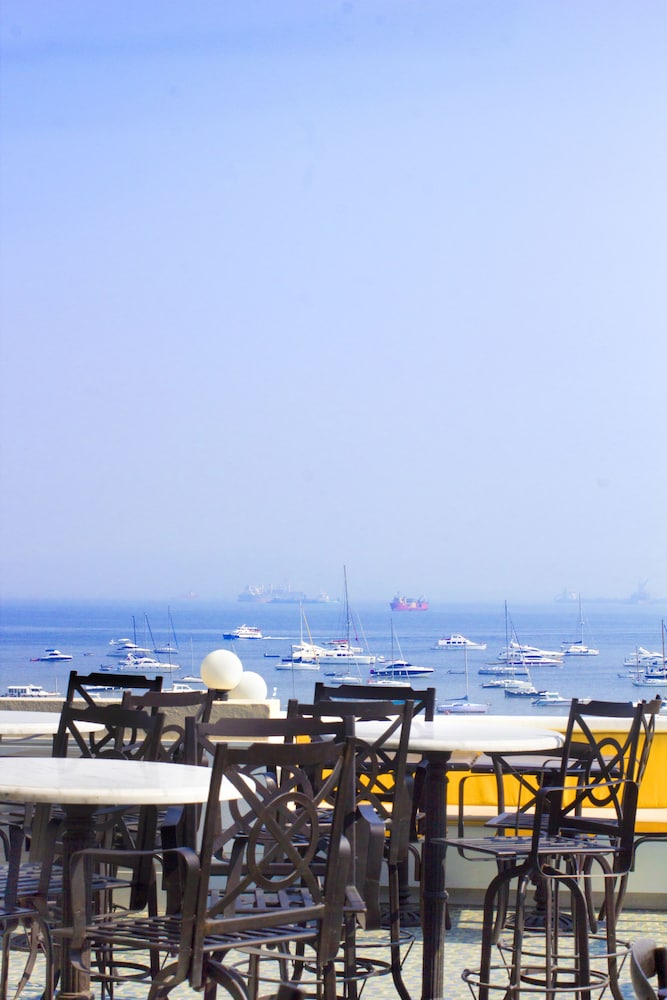 Hotel Harbour View 47/52