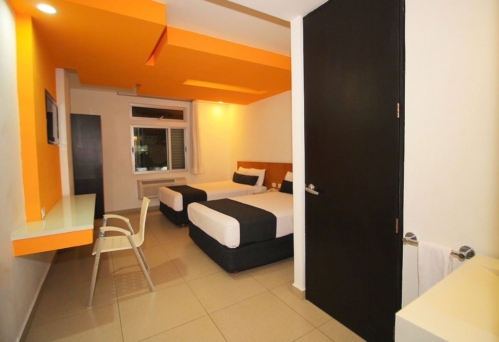 Nu Hotel 13/62