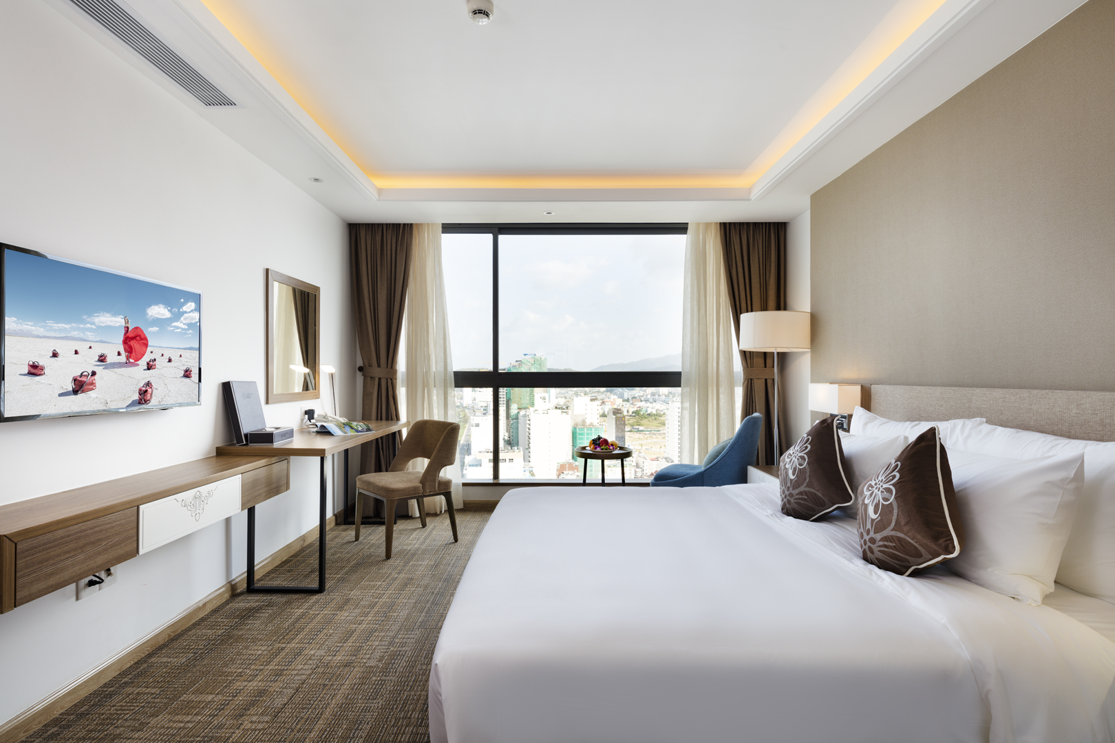 Grand, Como, Suite