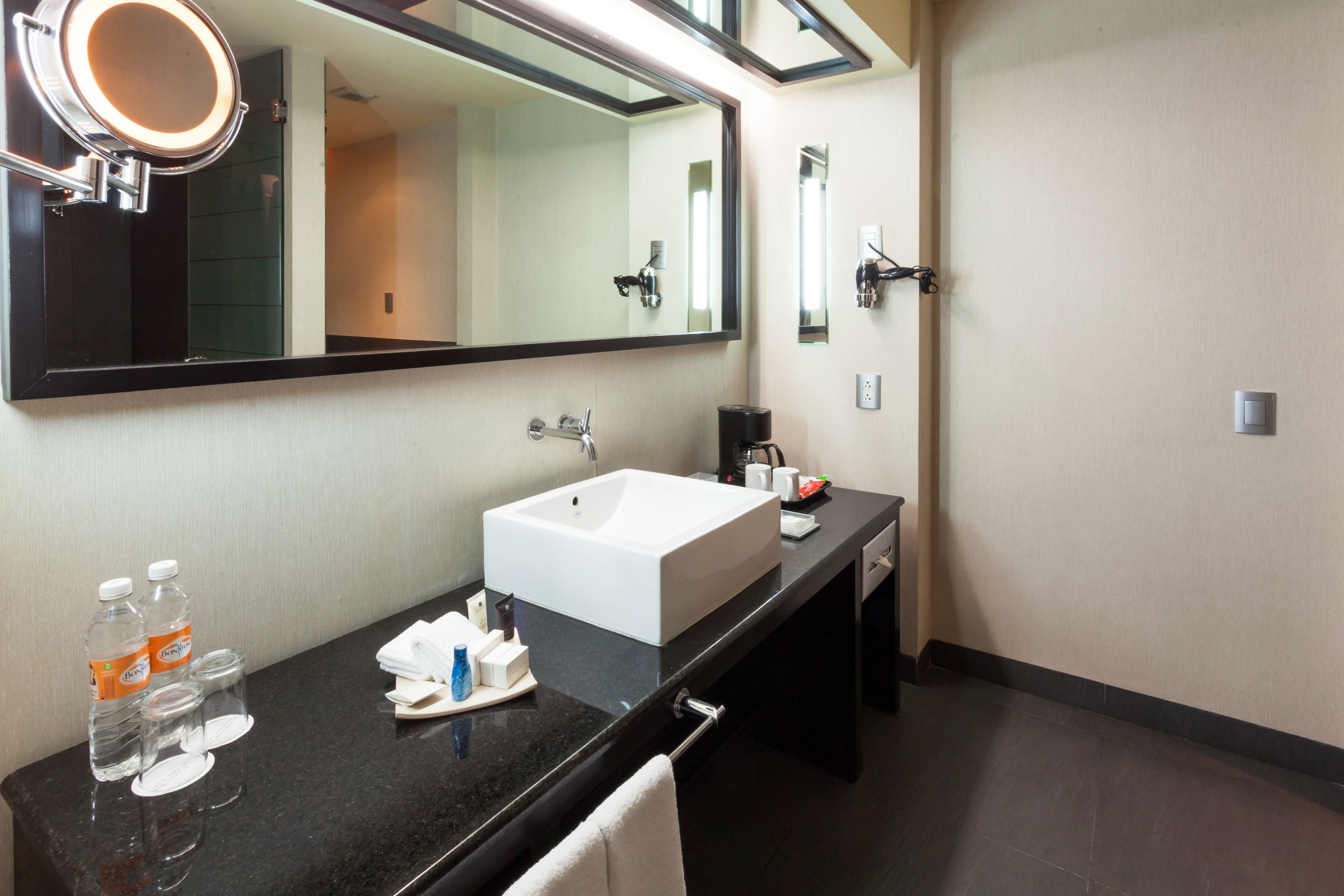 Crowne Plaza Toluca-Lancaster 77/78