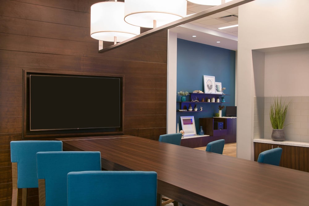 Fairfield Inn & Suites By Marriott Dayton 10/47
