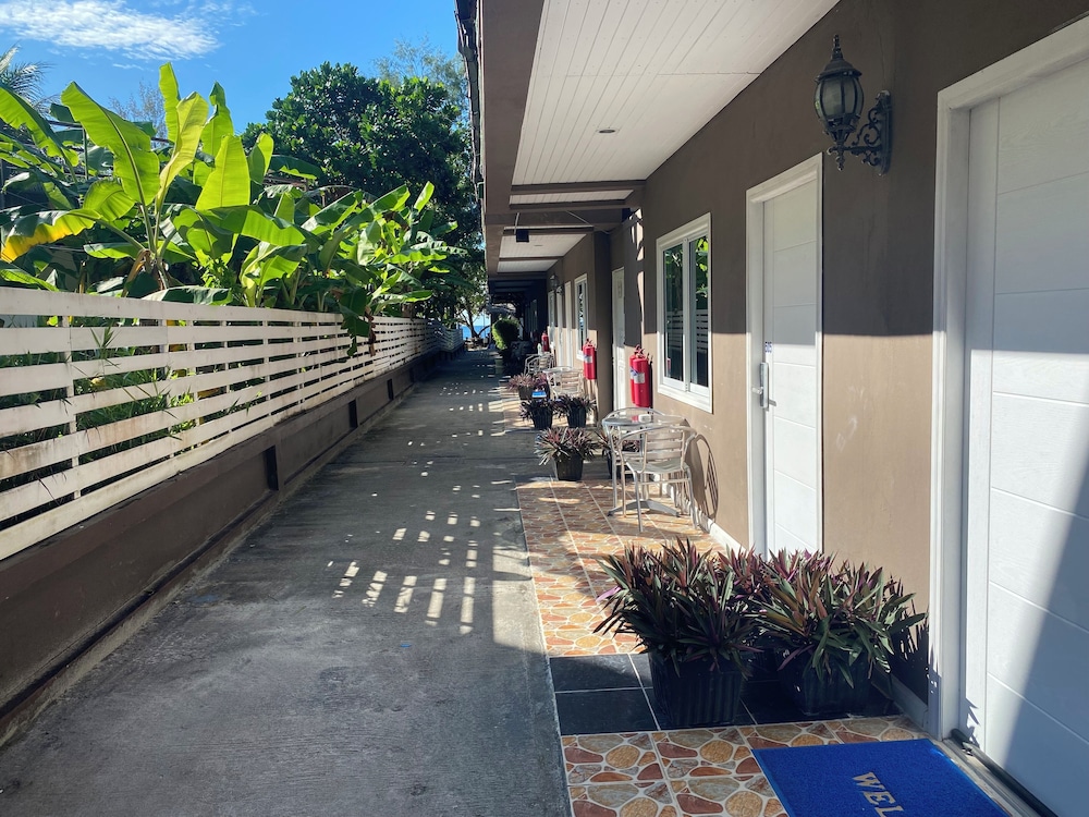 Bella Vista Beach Resort Koh Lipe 64/70
